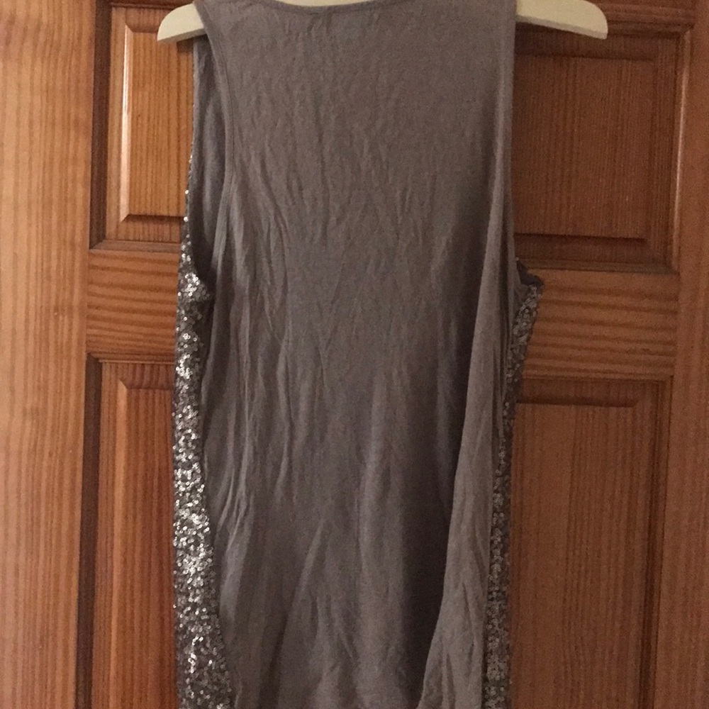 Top - Picture 2 of 3